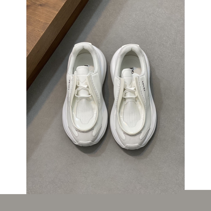 Pra*a casual shoes
